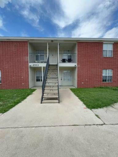 Main picture of 2913 Cantabrian Dr