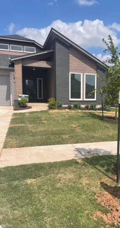 Main picture of 456 Irish Ln