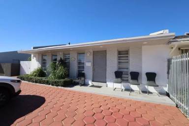 Main picture of 4306 SW 131st Ave