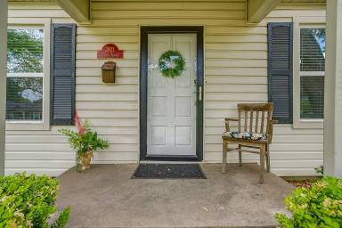 Main picture of 3821 Linden Ave