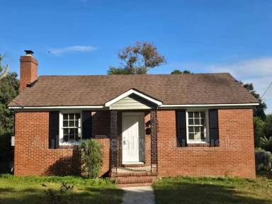 Main picture of 1538 Heath St