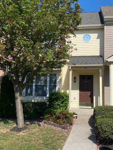 Main picture of 25 Mabel Ln