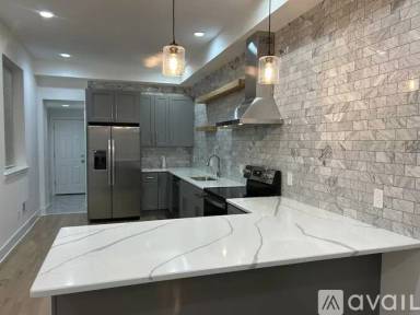 Main picture of 2247 W Cumberland St