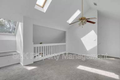 Main picture of 517 Mary Robert Ln