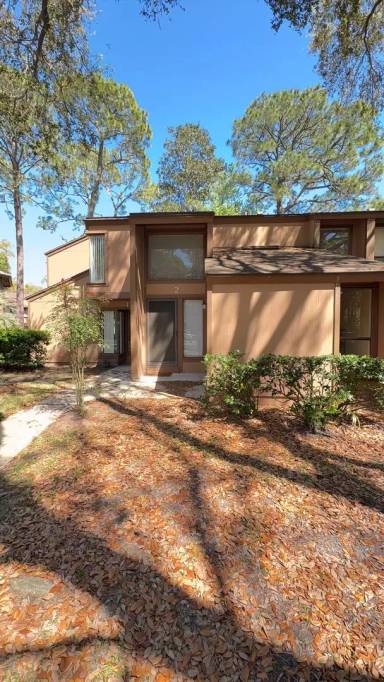 Main picture of 2 Pinehurst Pl