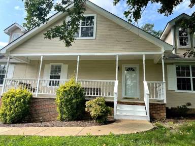 Main picture of 6110 Sasha Ln