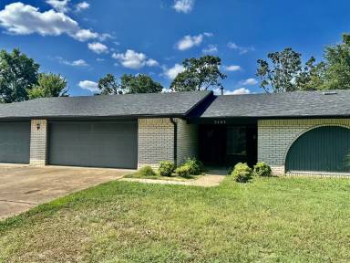 Main picture of 3403 W Beechwood Dr