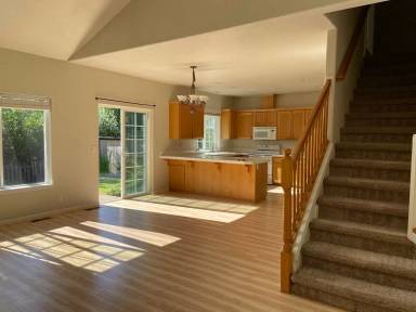 Main picture of 2272 33rd St