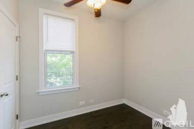 Main picture of 3309 N Southport Ave