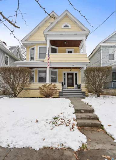 Main picture of 798 Park Ave