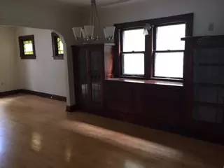 Main picture of 1141 S 71st St
