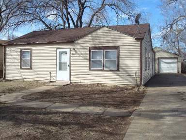 Main picture of 720 Birch Dr