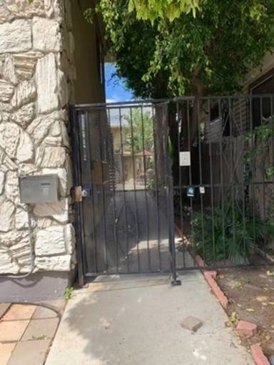 Main picture of 1504 Robinson Ave