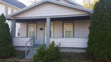 Main picture of 1214 E 170th St