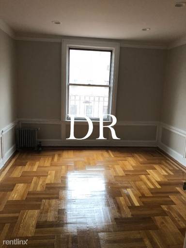 Main picture of 530 E 22nd St