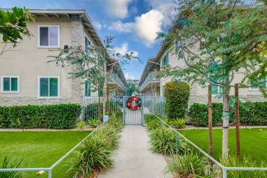 Main picture of 629 W Hyde Park Blvd
