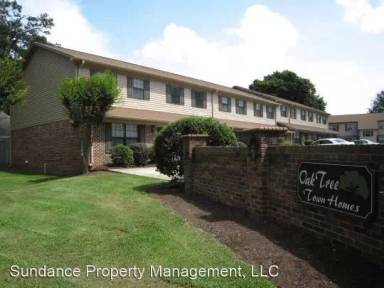 Main picture of Golf Course Apartments