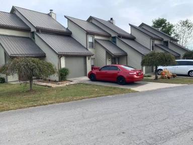 Main picture of 44 Millstone Ln
