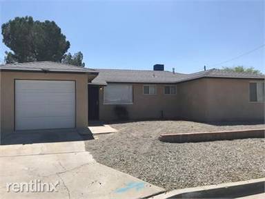 Main picture of 1140 W Avenue H12