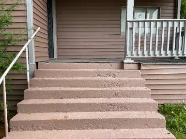 Main picture of 410 E Day St