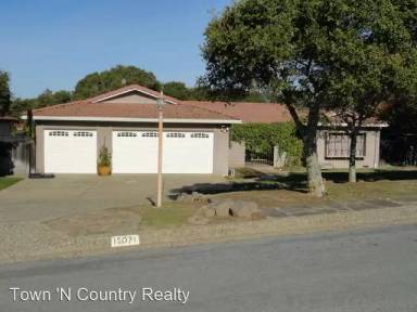 Main picture of 15071 Green Oak Pl