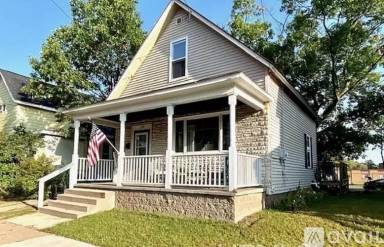 Main picture of 540 W Ridge St