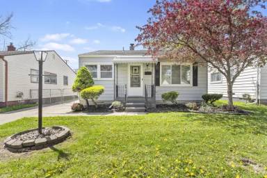 Main picture of 22611 Hillock Ave