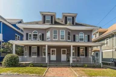 Main picture of 90 Linden St
