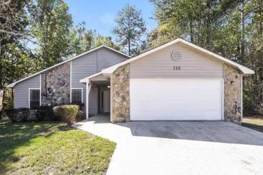 Main picture of 255 Springtree Ct