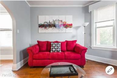 Main picture of 2321 N Albany Ave