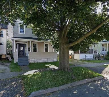 Main picture of 137 E 2nd St