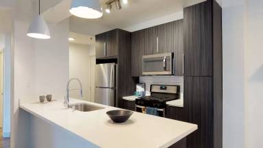 Main picture of Alister Sherman Oaks