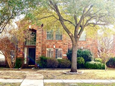 Main picture of 8112 Clayton Dr