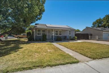 Main picture of 601 Poplar Ave