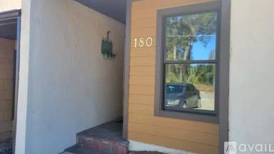 Main picture of 180 SW Crescent St