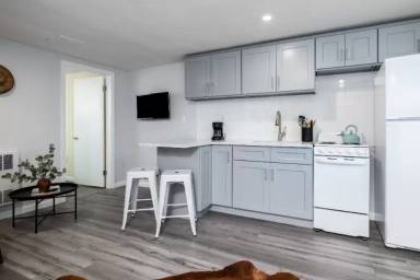 Main picture of 2350 Gold Star Hwy