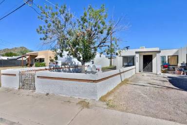 Main picture of 102 E Hatcher Rd