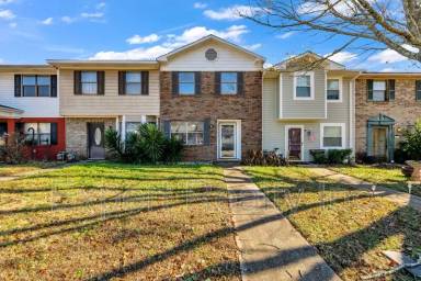 Main picture of 2263 Cheshire Dr