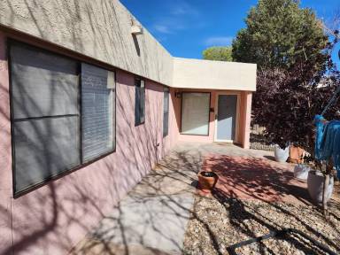 Main picture of 1111 N Washington Ave