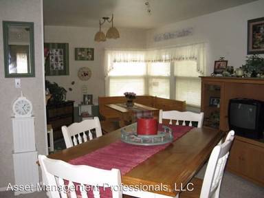 Main picture of 1717 Birdie Ln
