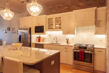Main picture of 212 N 1st St