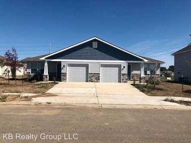 Main picture of 8218 SW 1st St