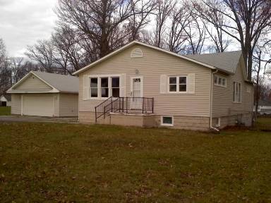 Main picture of 710 W Robb Ave