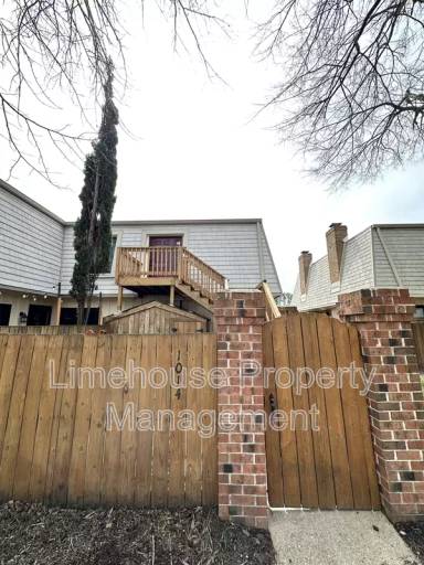 Main picture of 1014 Lands End Way