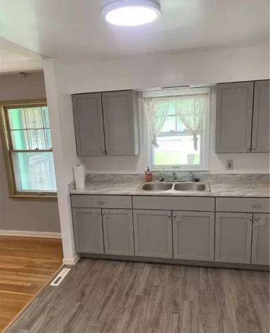 Main picture of 1731 Warrensville Center Rd