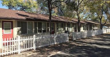 Main picture of 1460 Reed St
