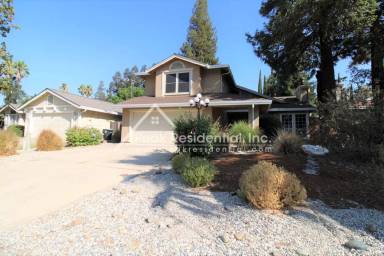 Main picture of 5701 Laguna Oaks Dr