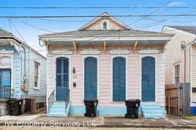 Main picture of 725 Congress St