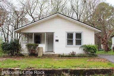Main picture of 216 N Laurel St