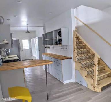 Main picture of 743 Burke Ave NE